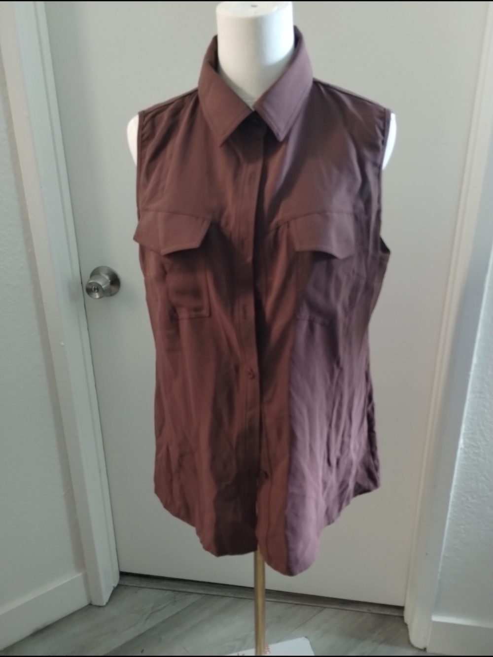 Source Unknown Sleeveless Button-Down Shirt in Brown